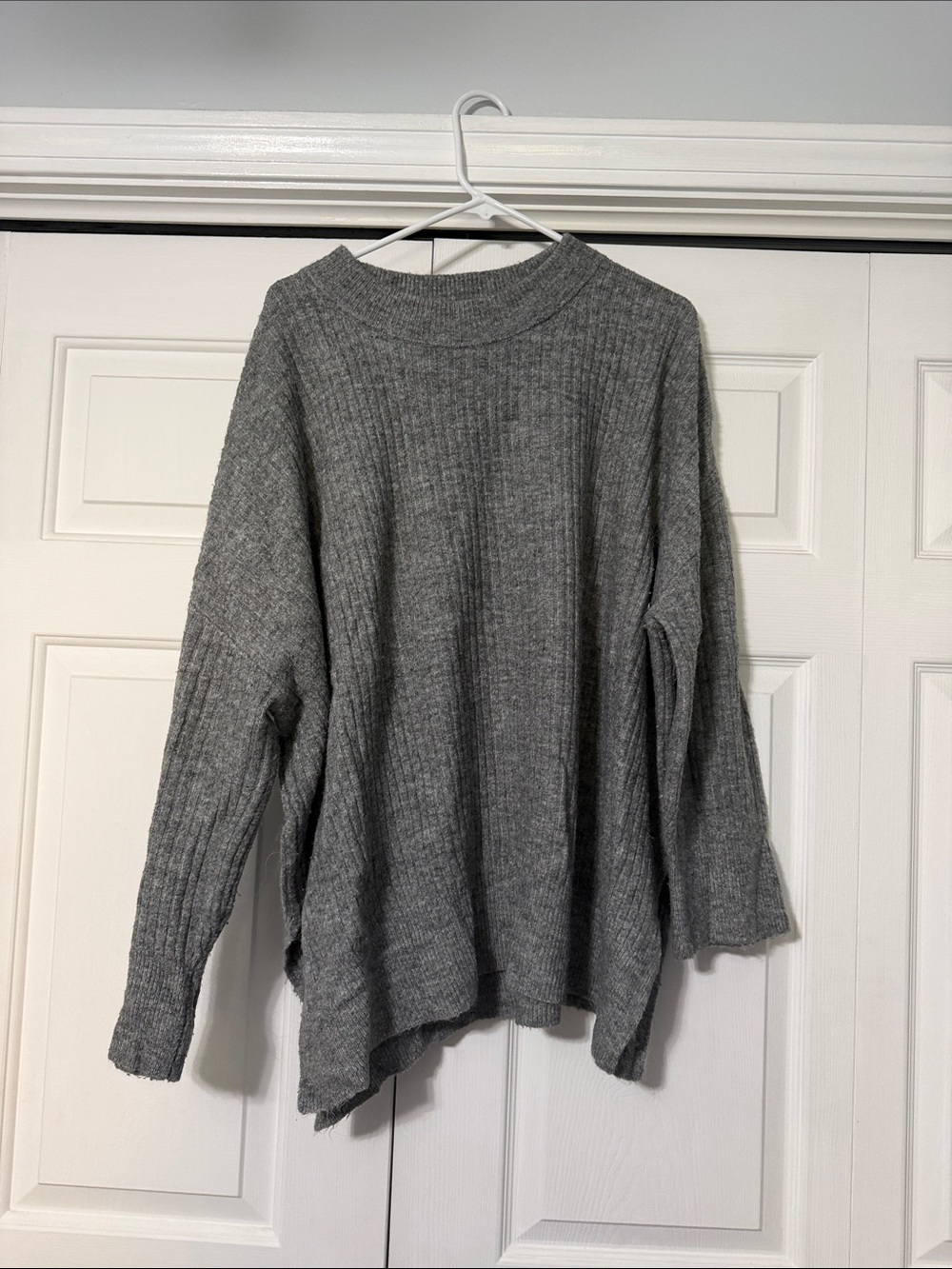 H&M Gray Ribbed Crew Neck Sweater